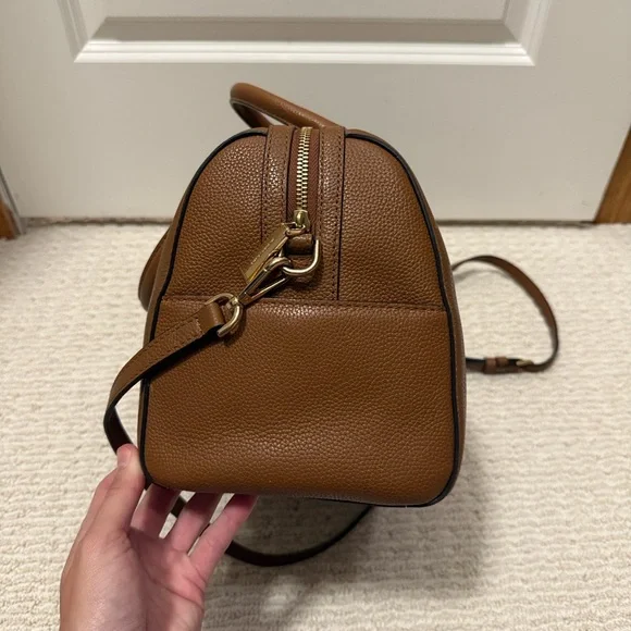 Michael Kors Mercer Medium crossbody - Picture 6 of 14